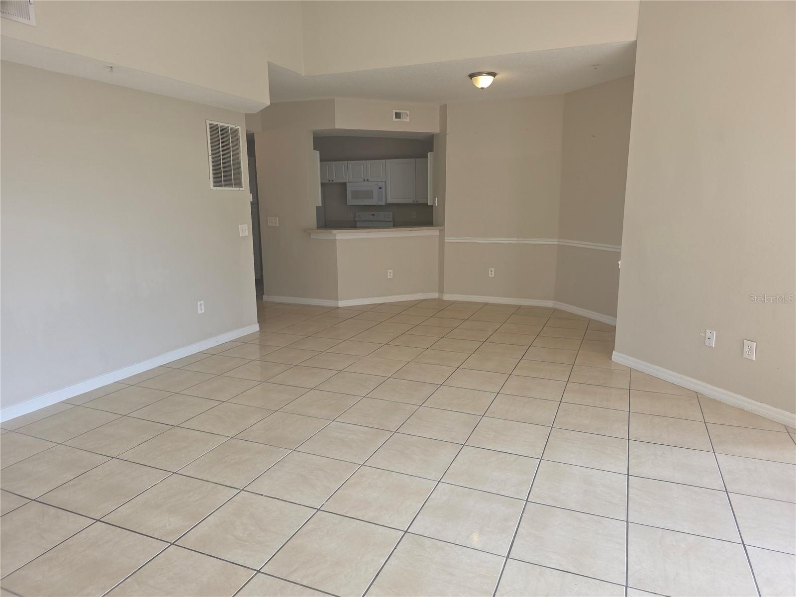 5566 Metrowest Boulevard, FL