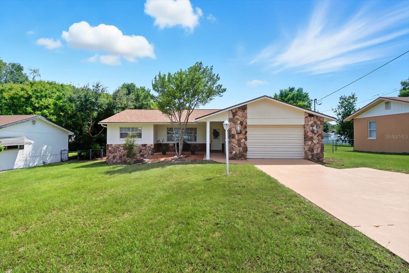 305 Edison, FL