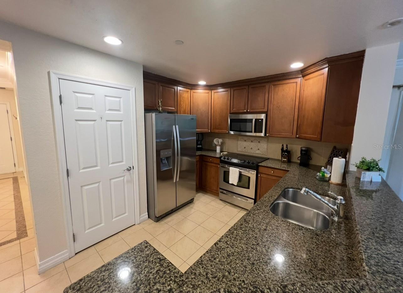 7612 Cabana Court, FL