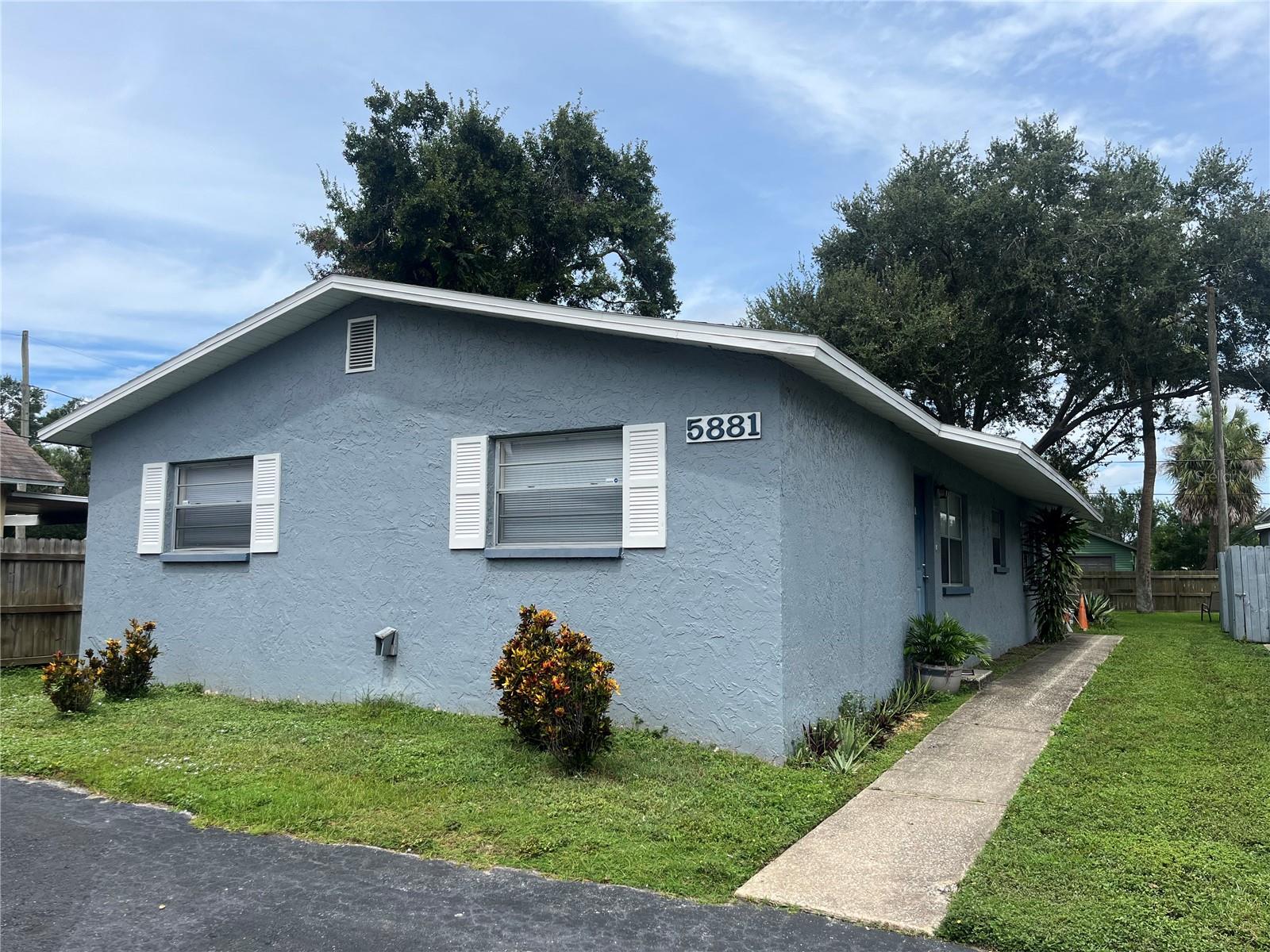 5881 72nd Ave N, FL