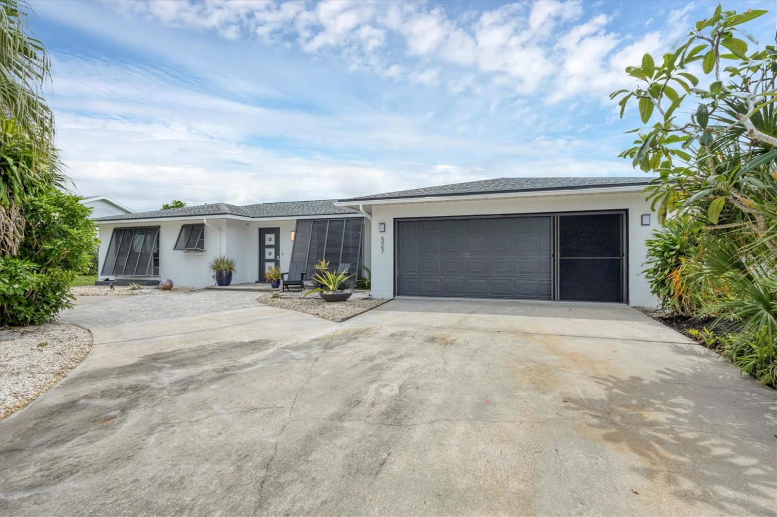527 Bellaire Drive, FL
