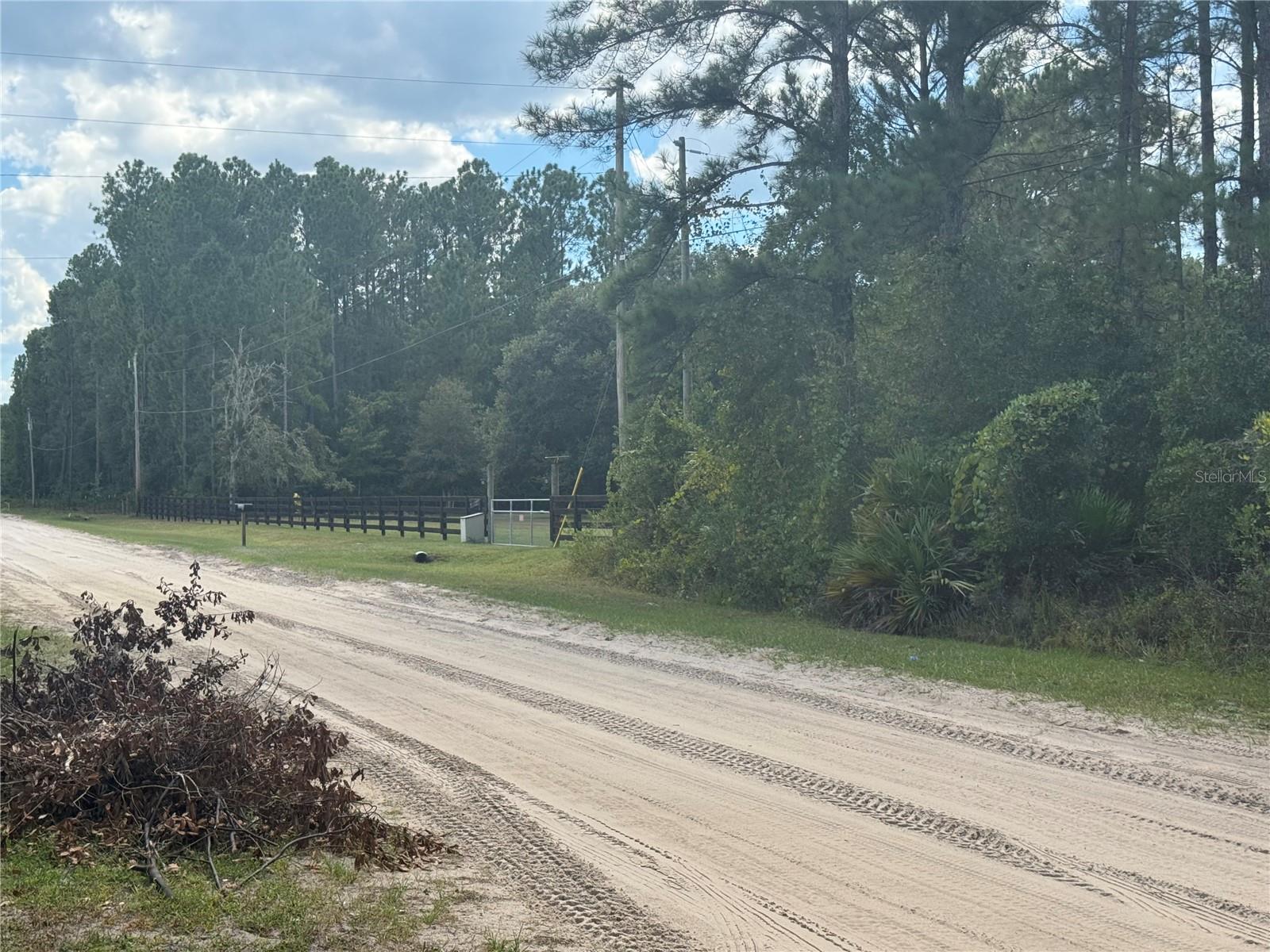4334 Lori Loop Rd, FL