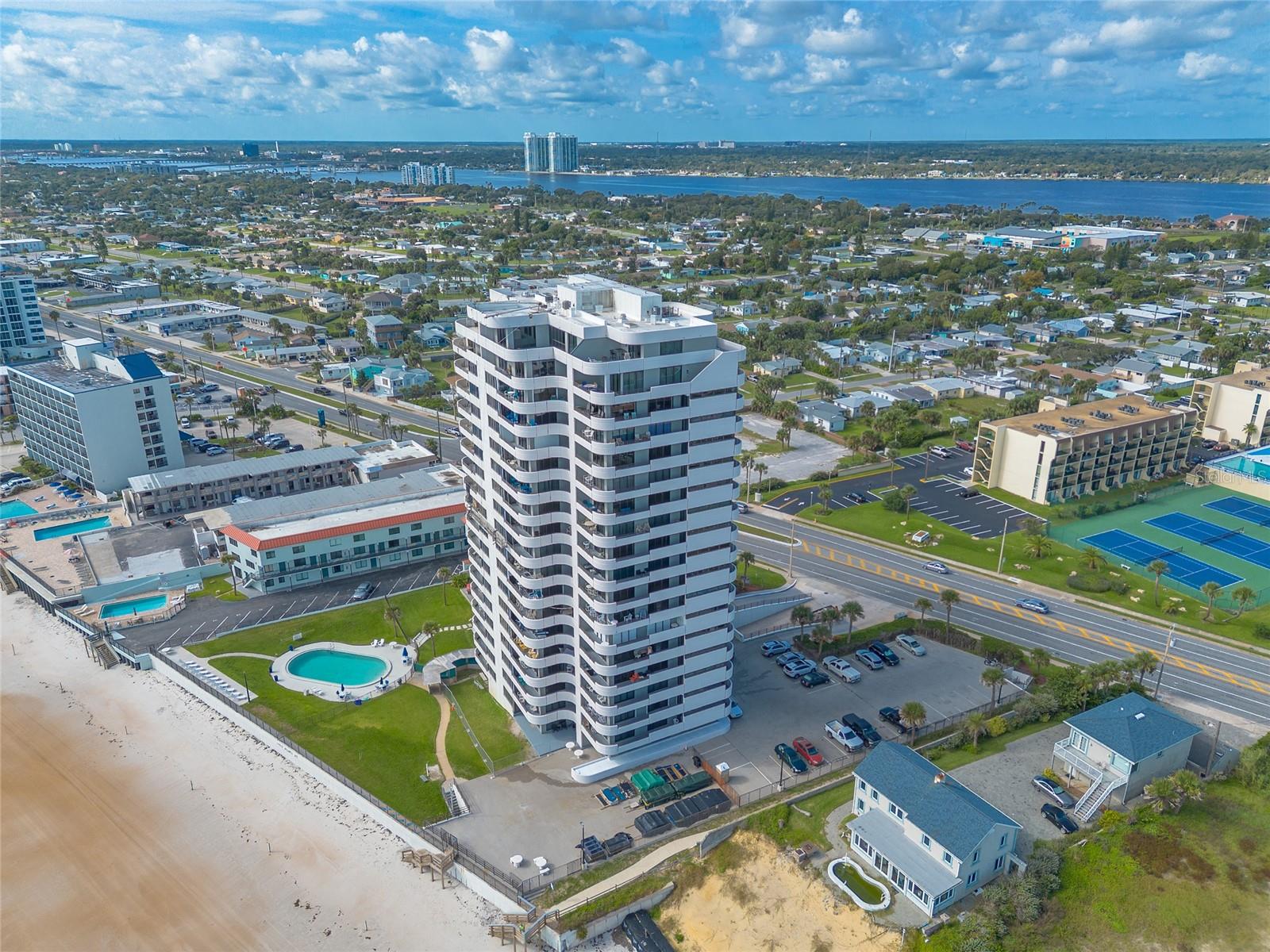 1420 Atlantic Avenue, FL