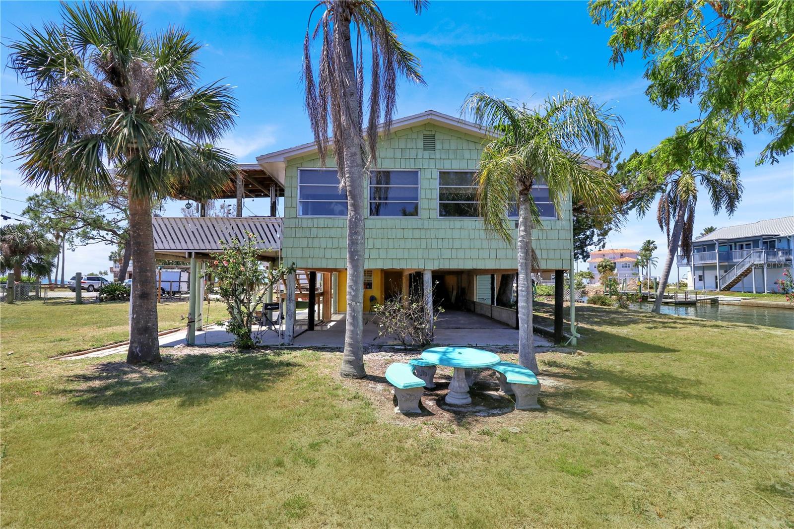 6400 Driftwood Drive, FL