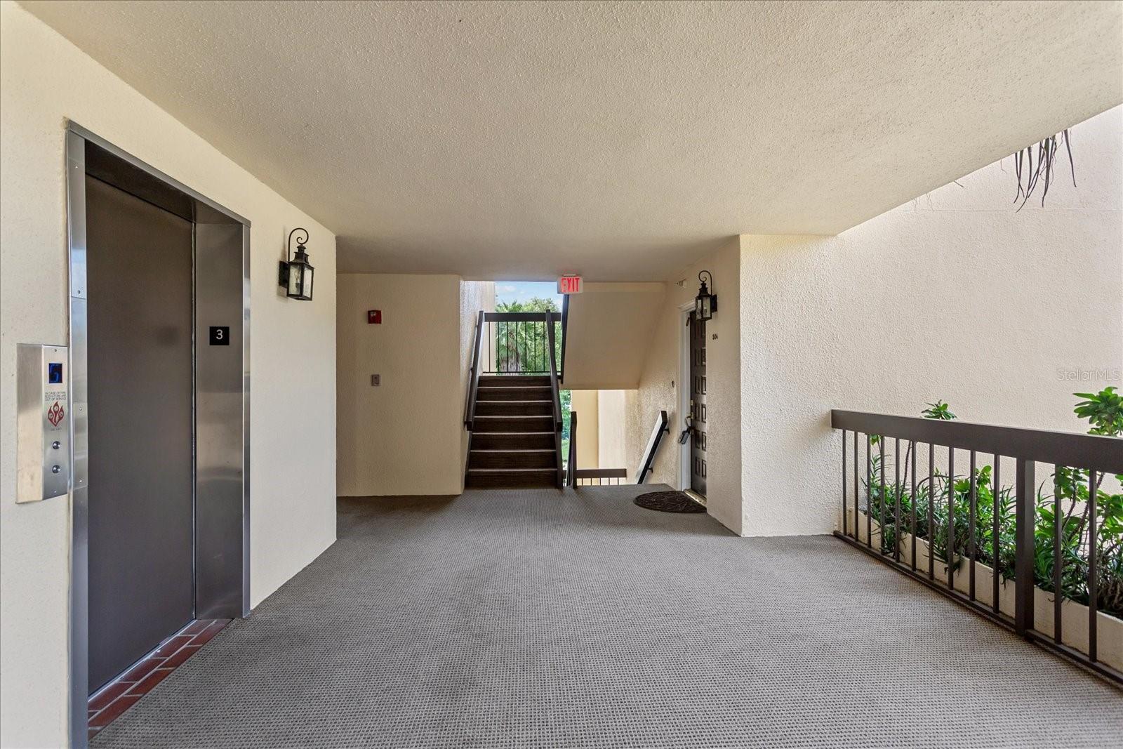 204 Quayside Circle, FL