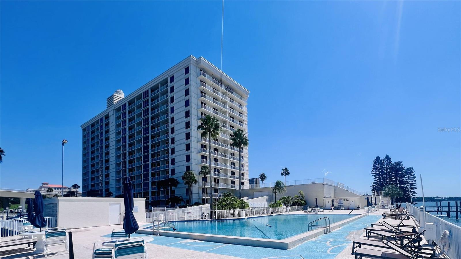 100 Pierce Street, FL