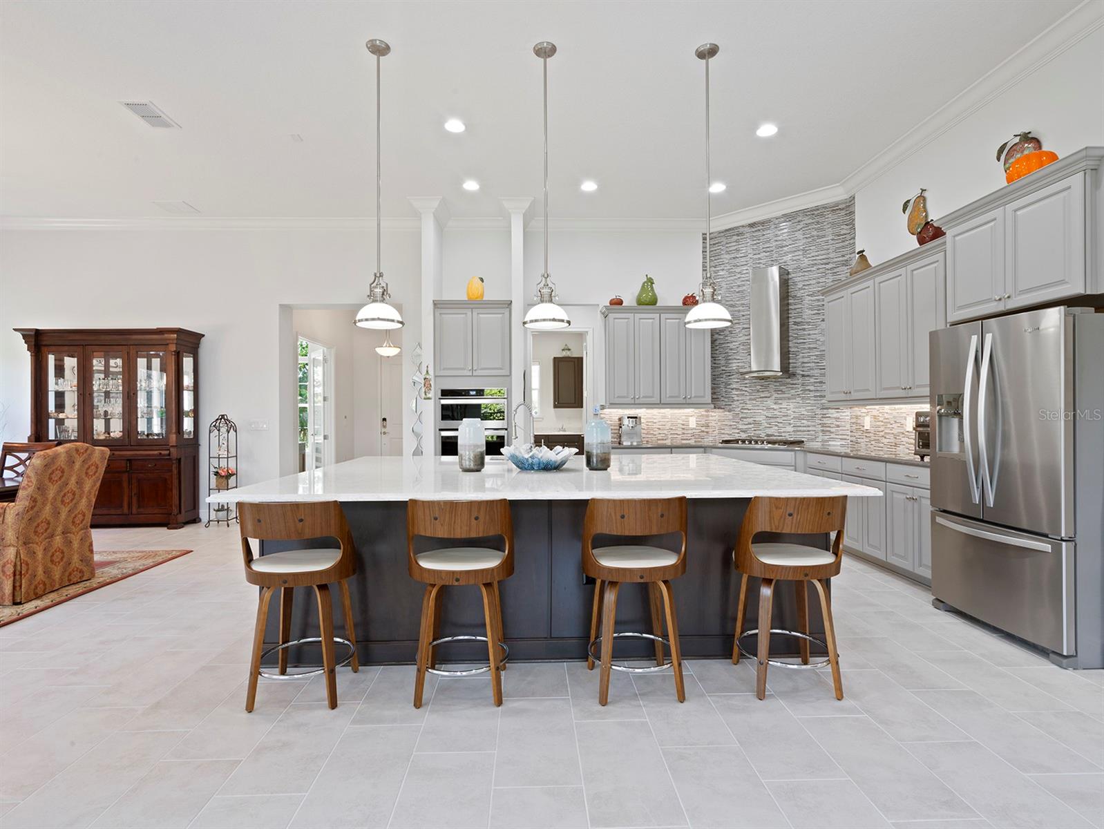 2600 Meadowedge Loop, FL
