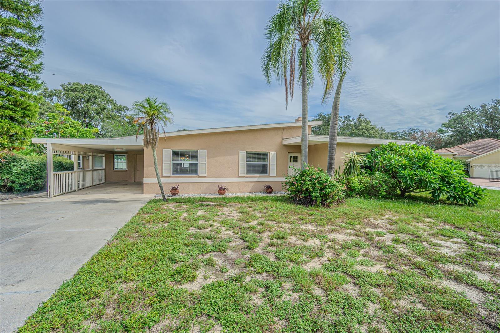 912 Riverside Dr, FL