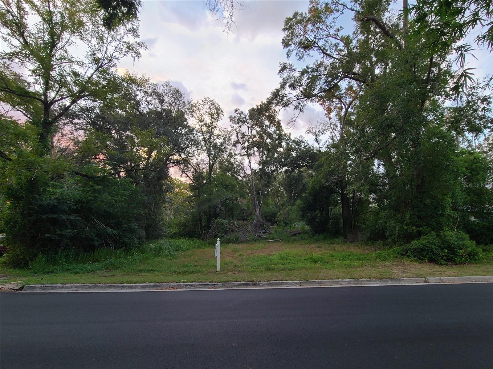 Nw 183 Place, FL