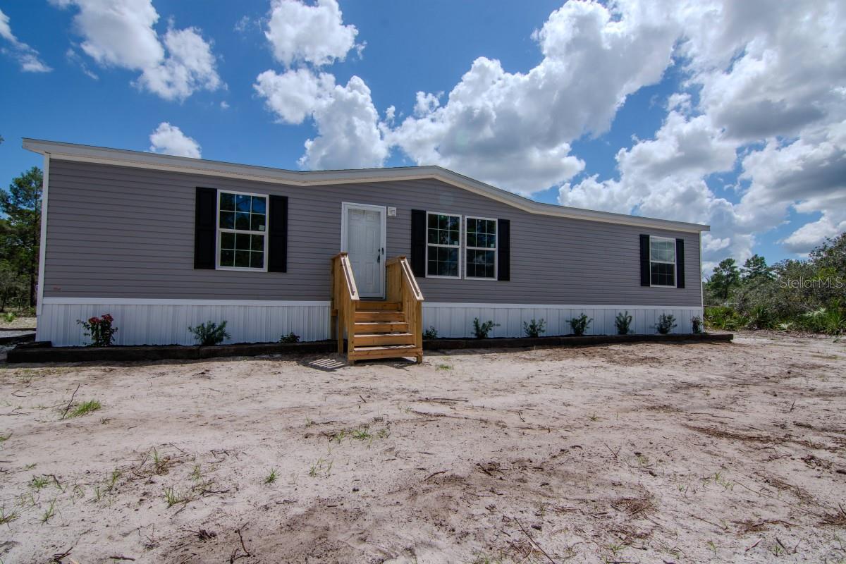 192 Freedom Dr, FL
