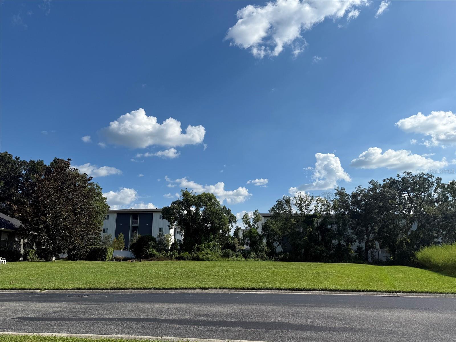 Island Shores Lane, FL