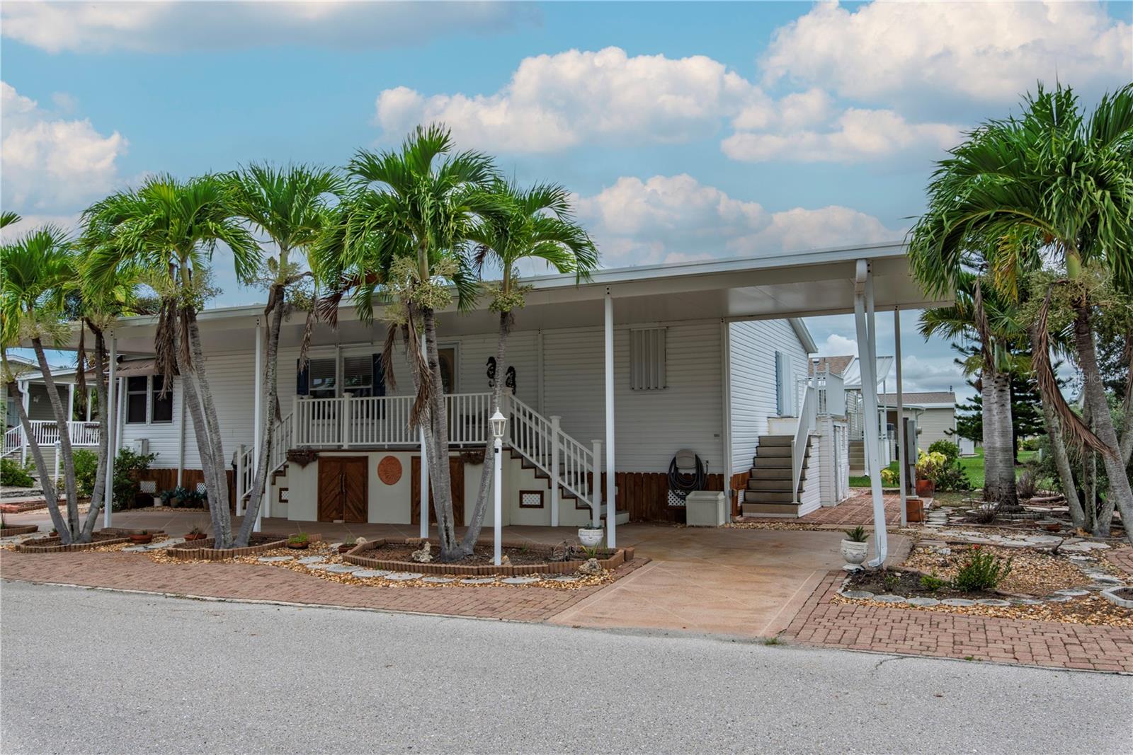 29 Amsterdam Avenue, FL