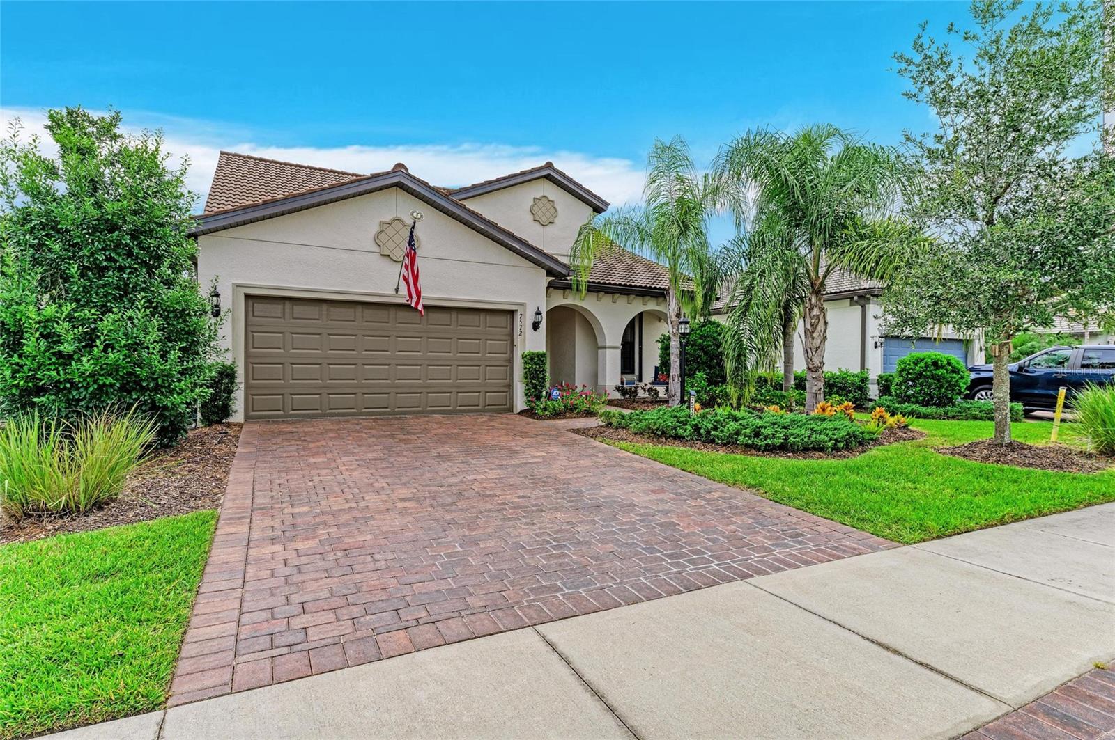 7572 Viola Loop, FL