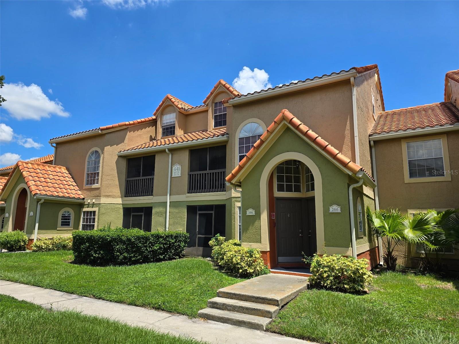 409 Fountainhead Cir, FL