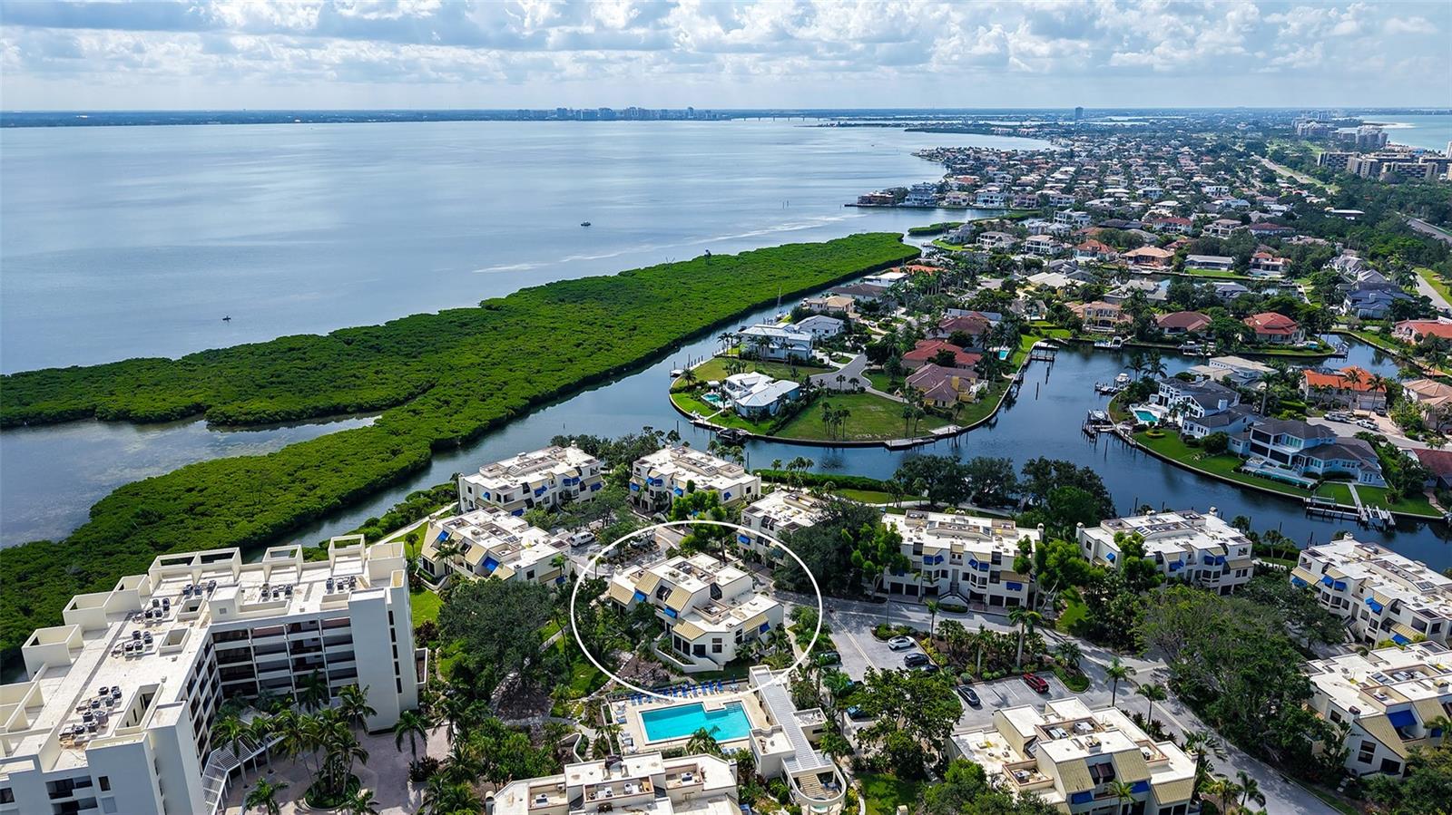 1922 Harbourside Dr #1104, FL