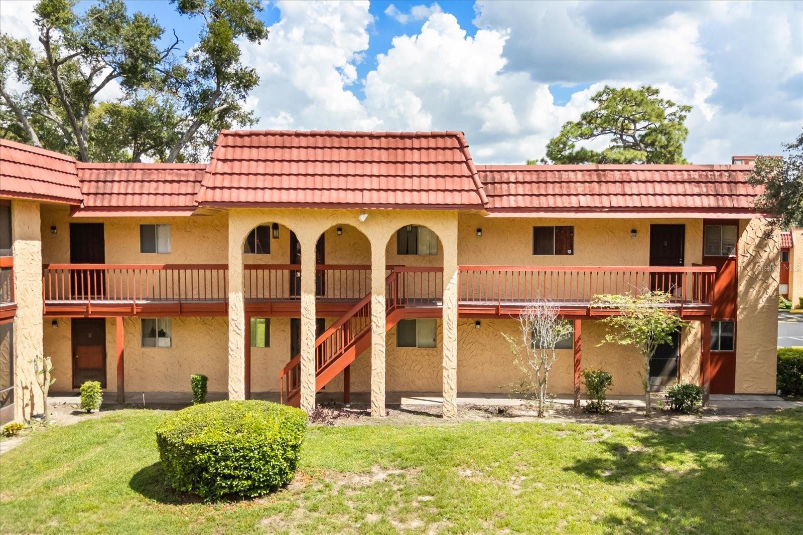2858 N Powers Dr #123, FL