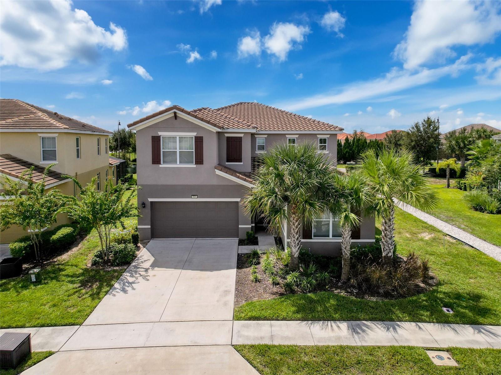 7511 Oakmoss Loop, FL