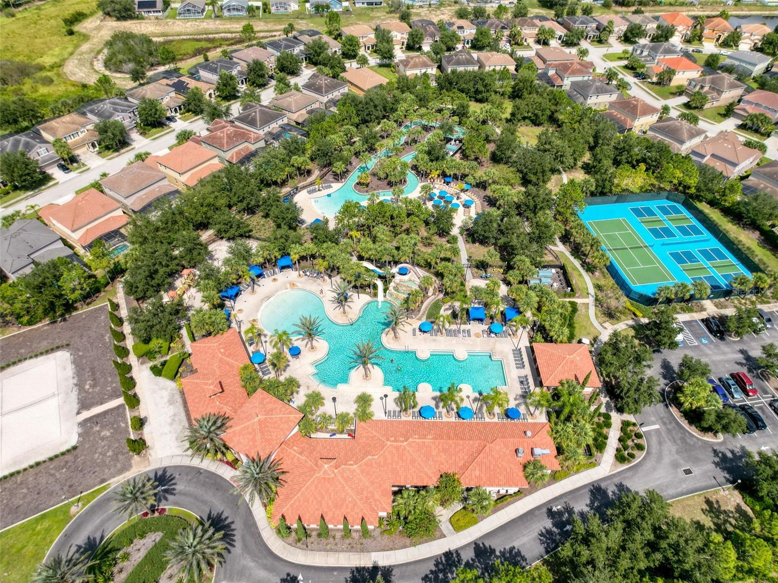 7511 Oakmoss Loop, FL