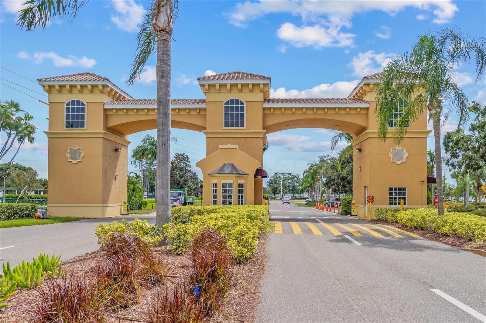 201 Bedford Trail, FL