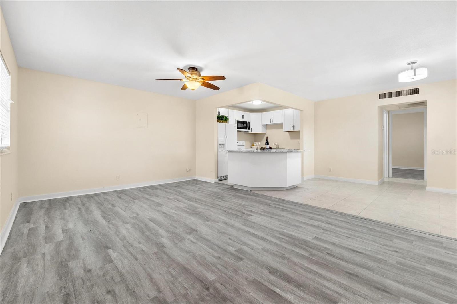 201 Bedford Trail, FL