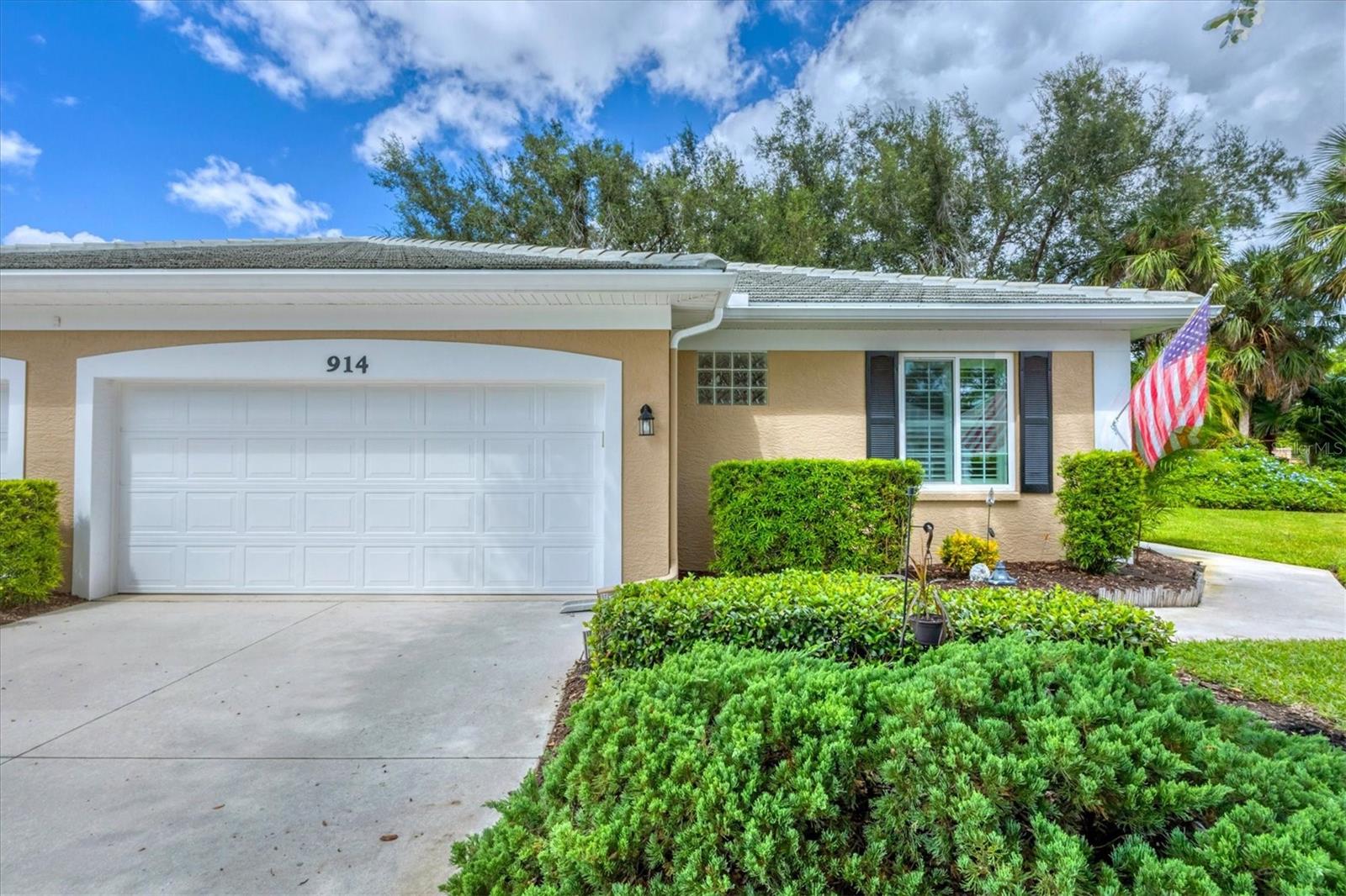 914 Barclay Court, FL
