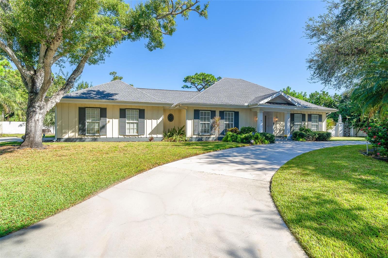 12 Golf View Drive, FL