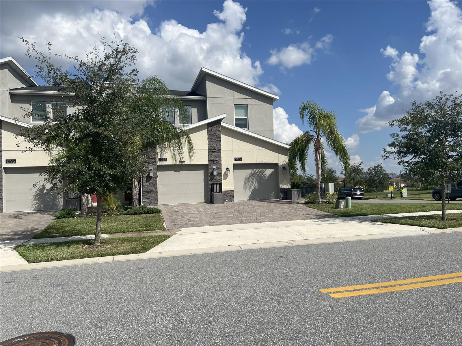 1097 Splash Shot Place, FL