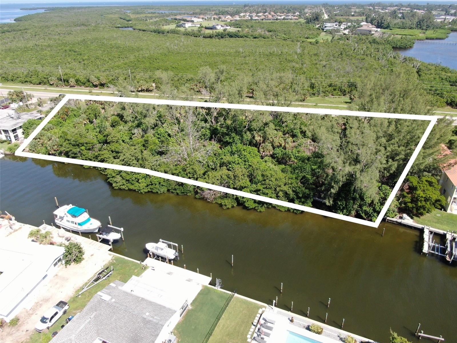 10005 W Manatee Ave W, FL