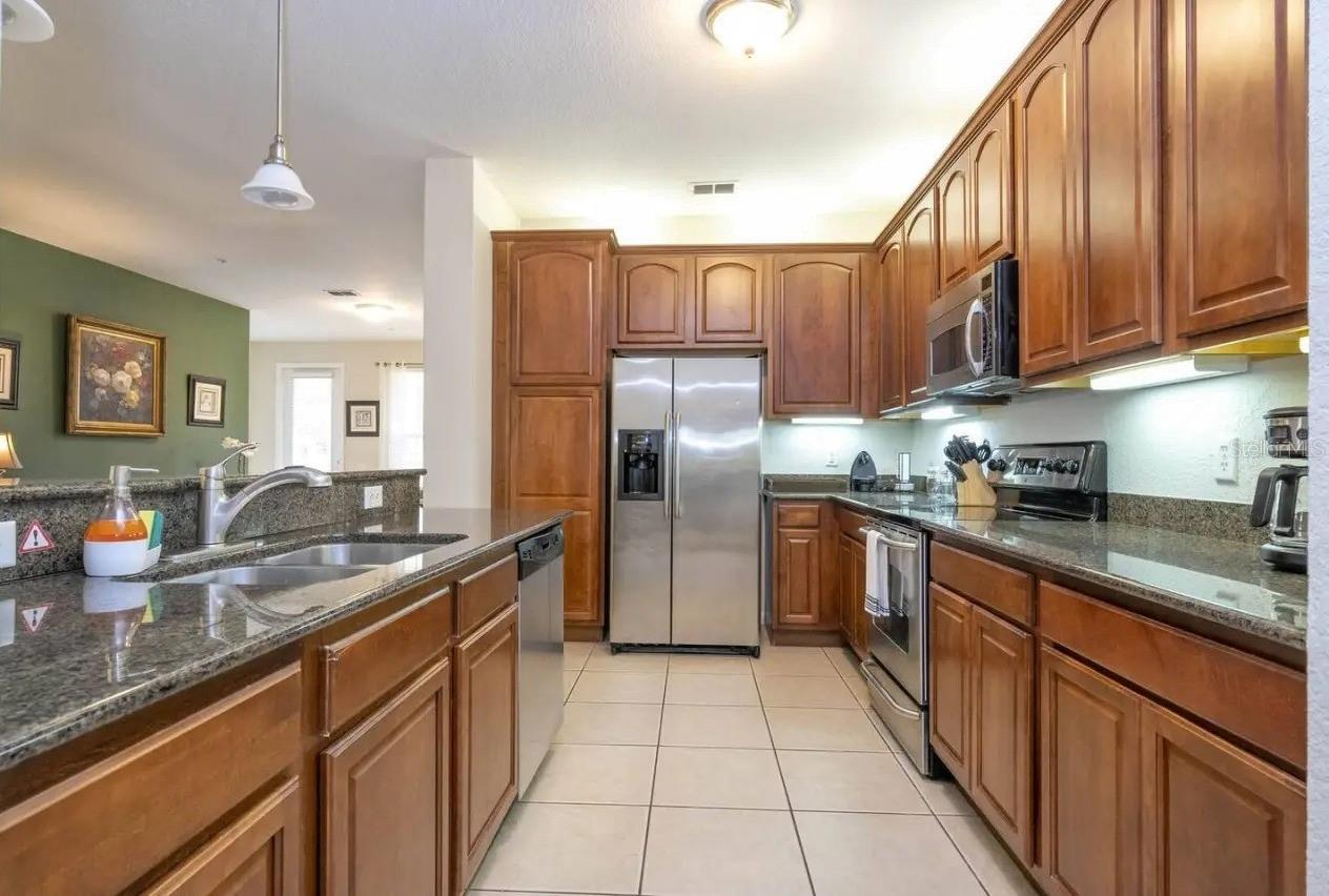 5025 Shoreway Loop, FL