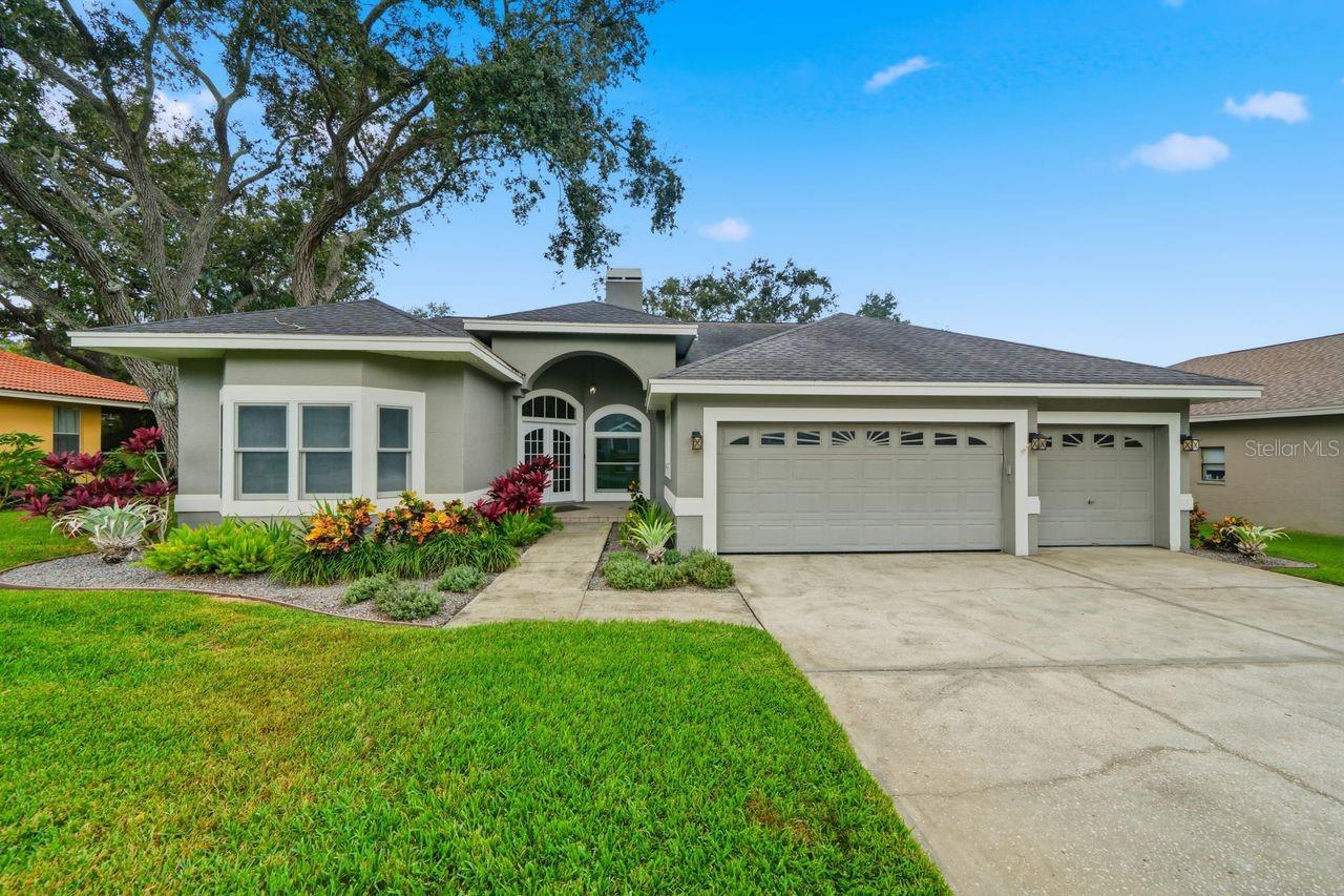 700 Westfield Court, FL