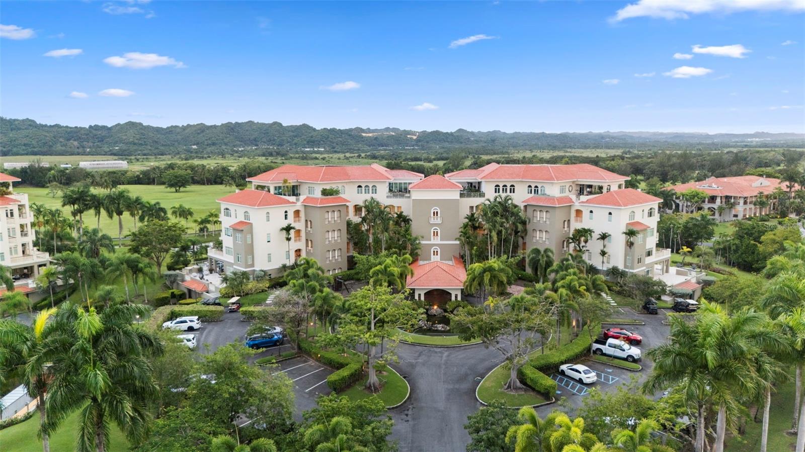 Carr. 693 Km.10 Hm 7 Plantation Village Drive #1202, PR