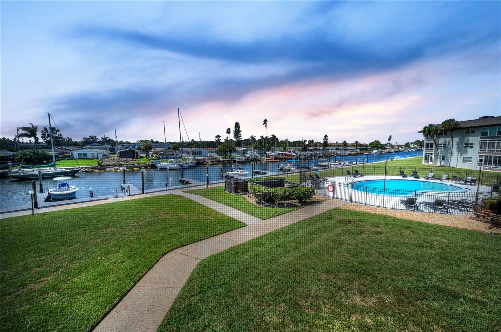 5157 Silent Loop, FL