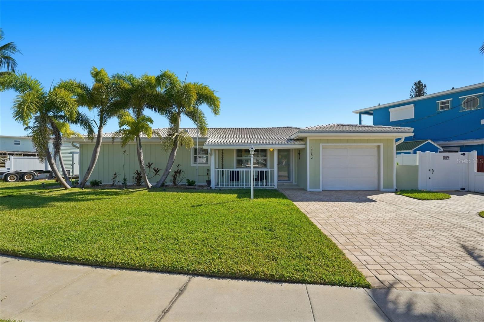 15302 Harbor Dr, FL