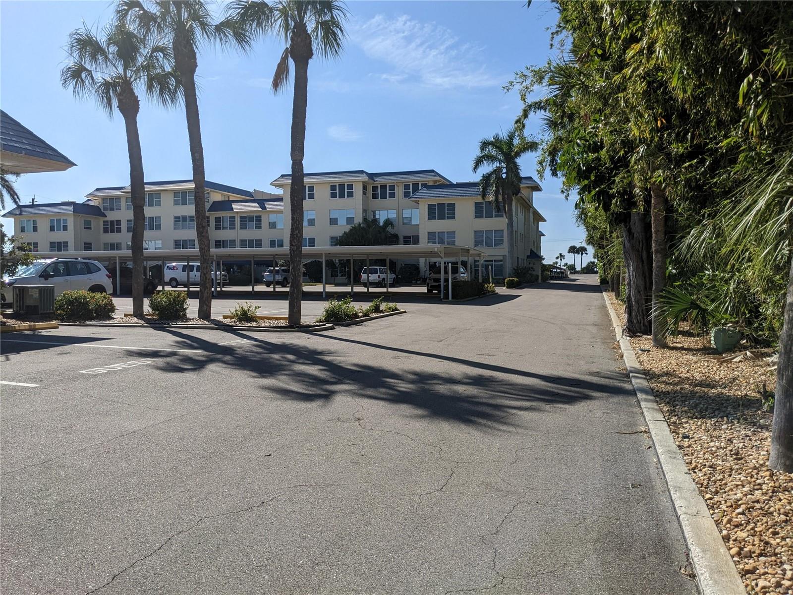 3806 Gulf Of Mexico Dr #C208, FL