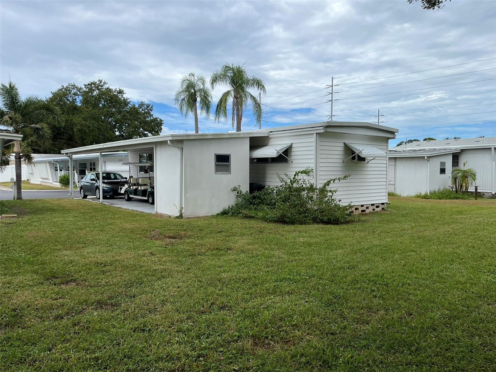1040 Main Street, FL