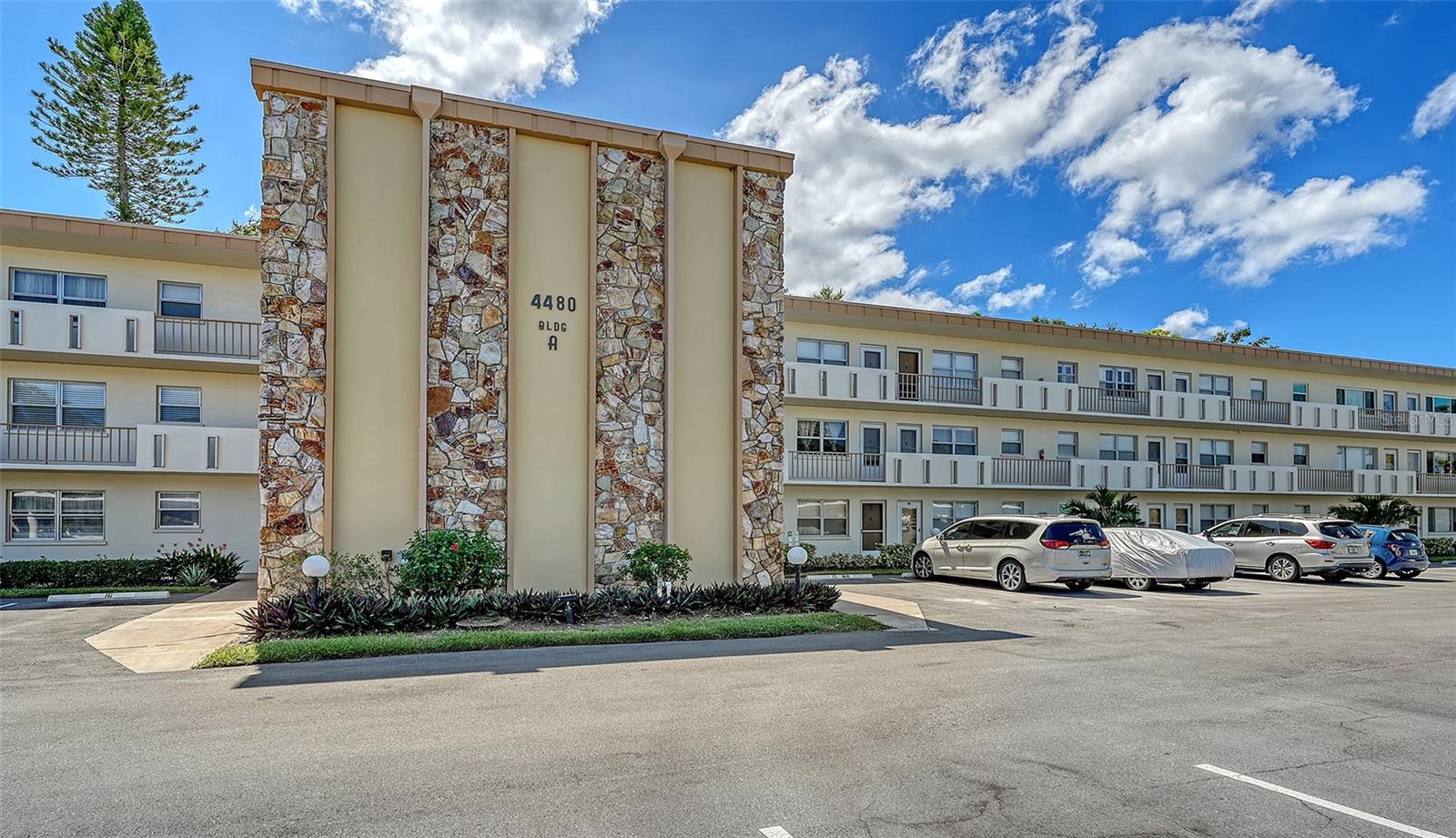 4480 Ironwood Circle, FL