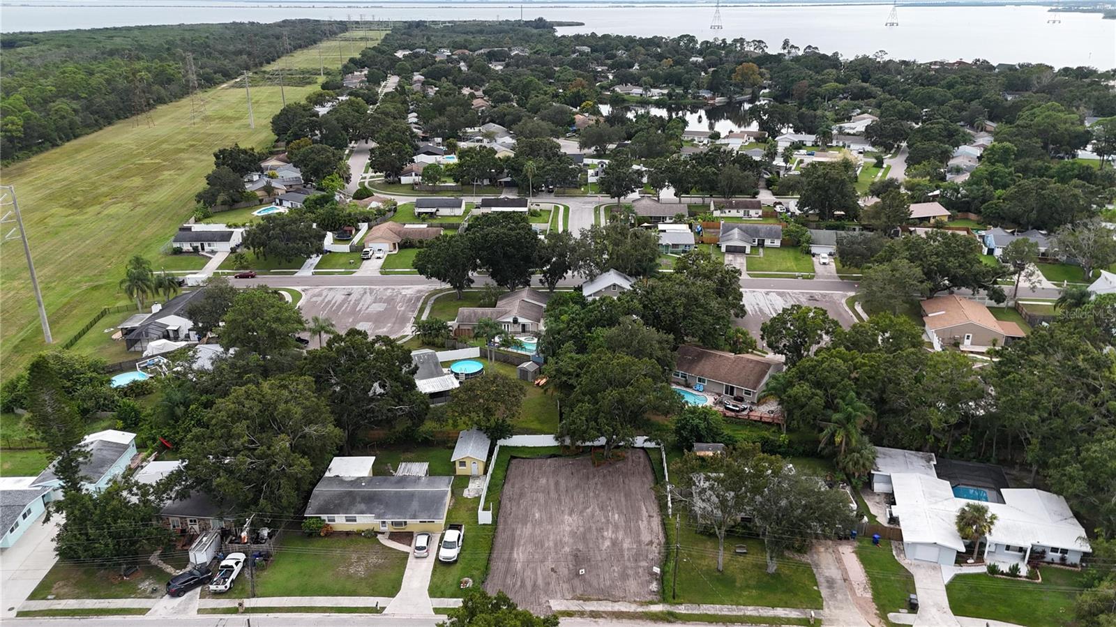 436 Country Club Drive, FL
