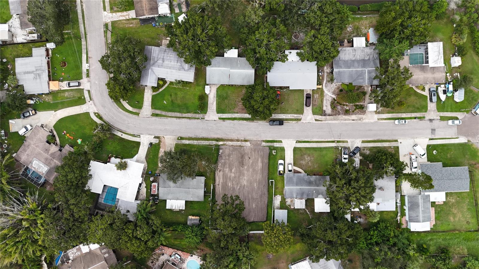436 Country Club Drive, FL