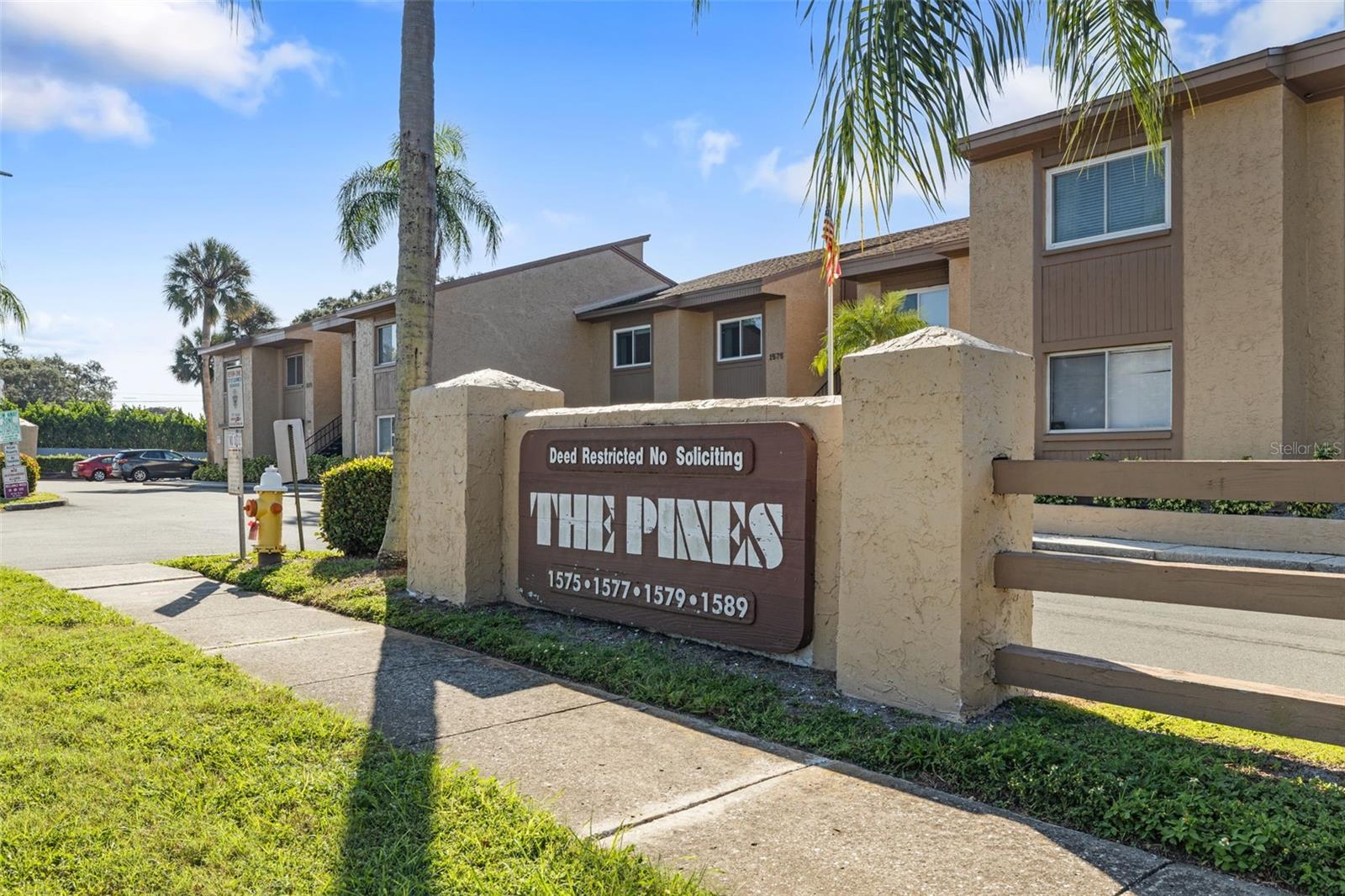 1575 Greenlea Drive, FL