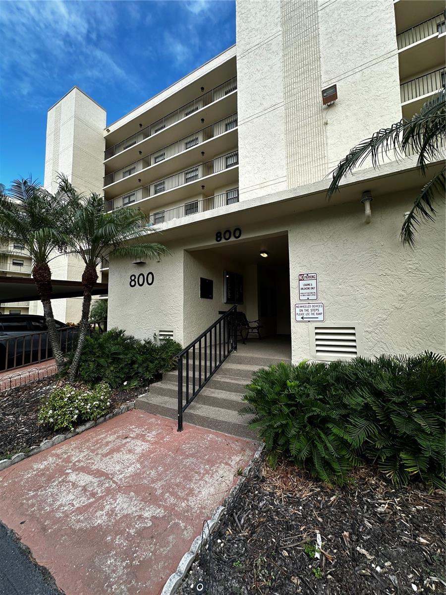 800 Cove Cay Drive, FL