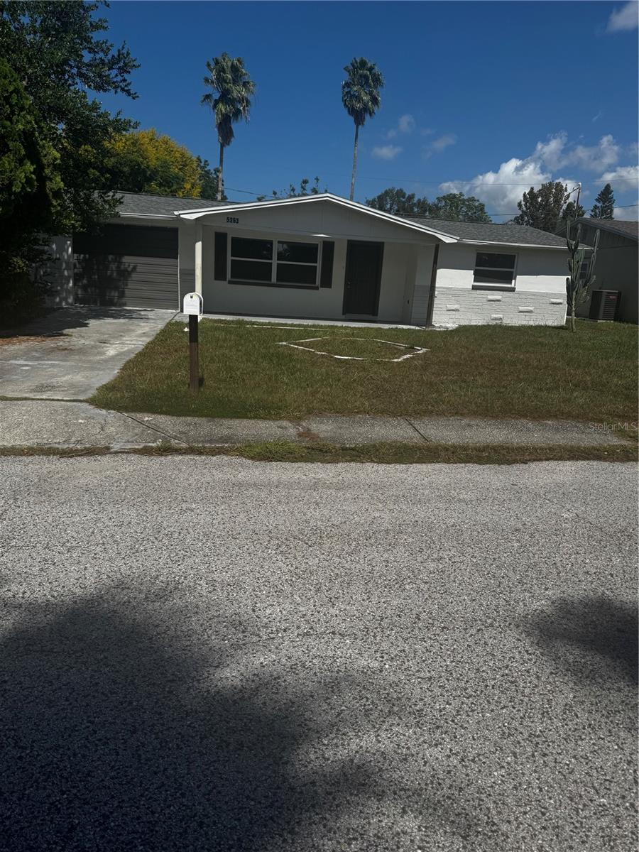 5253 Devries Drive, FL
