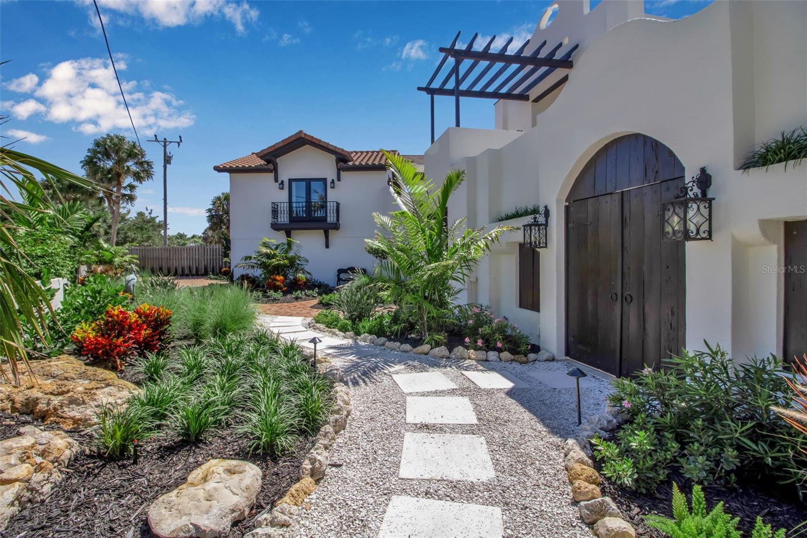 121 N Casey Key Rd, FL