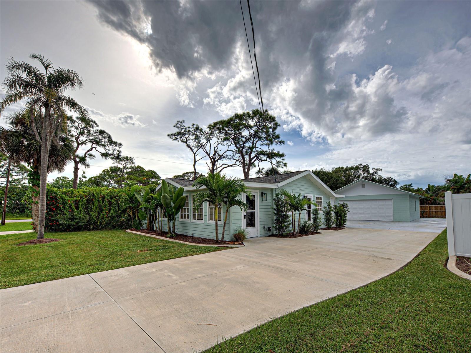 415 Yale St, FL