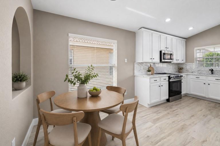 934 Torrey Pine Drive, FL