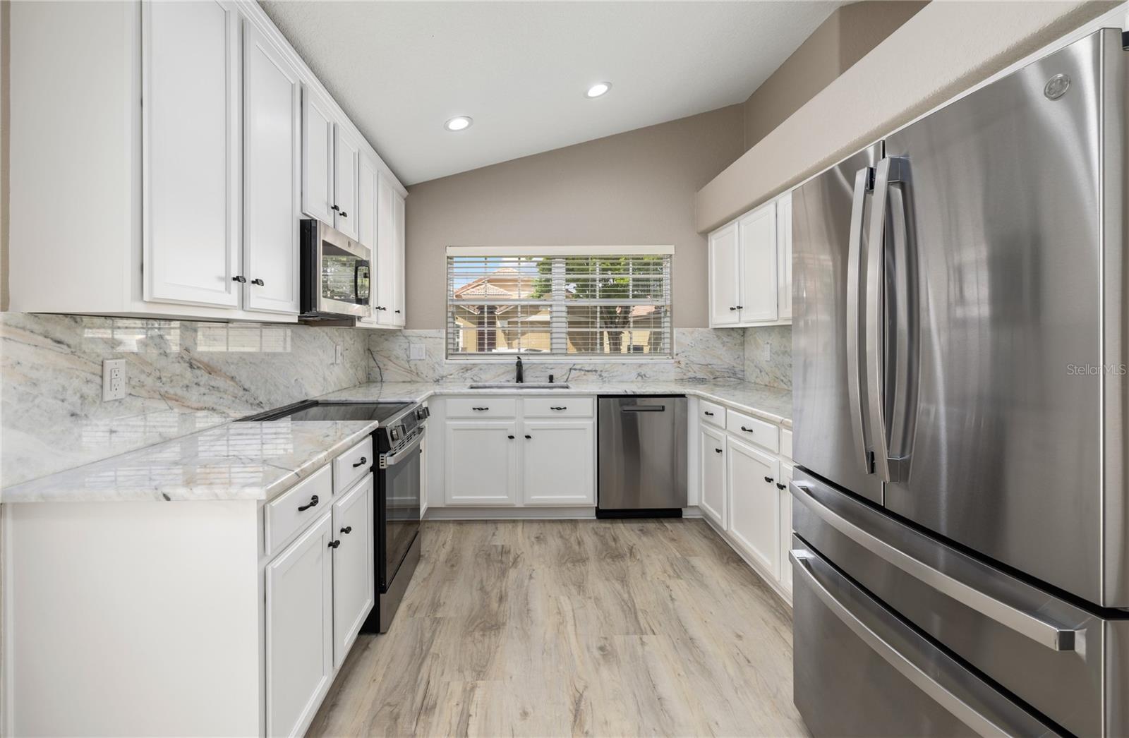 934 Torrey Pine Drive, FL