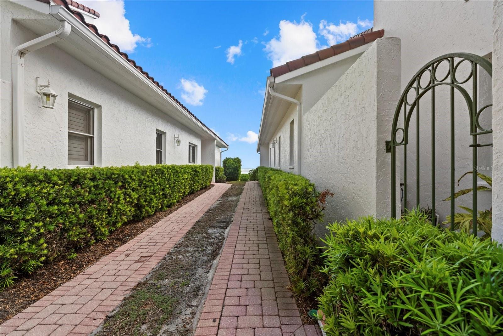 2254 Harbour Court Drive, FL