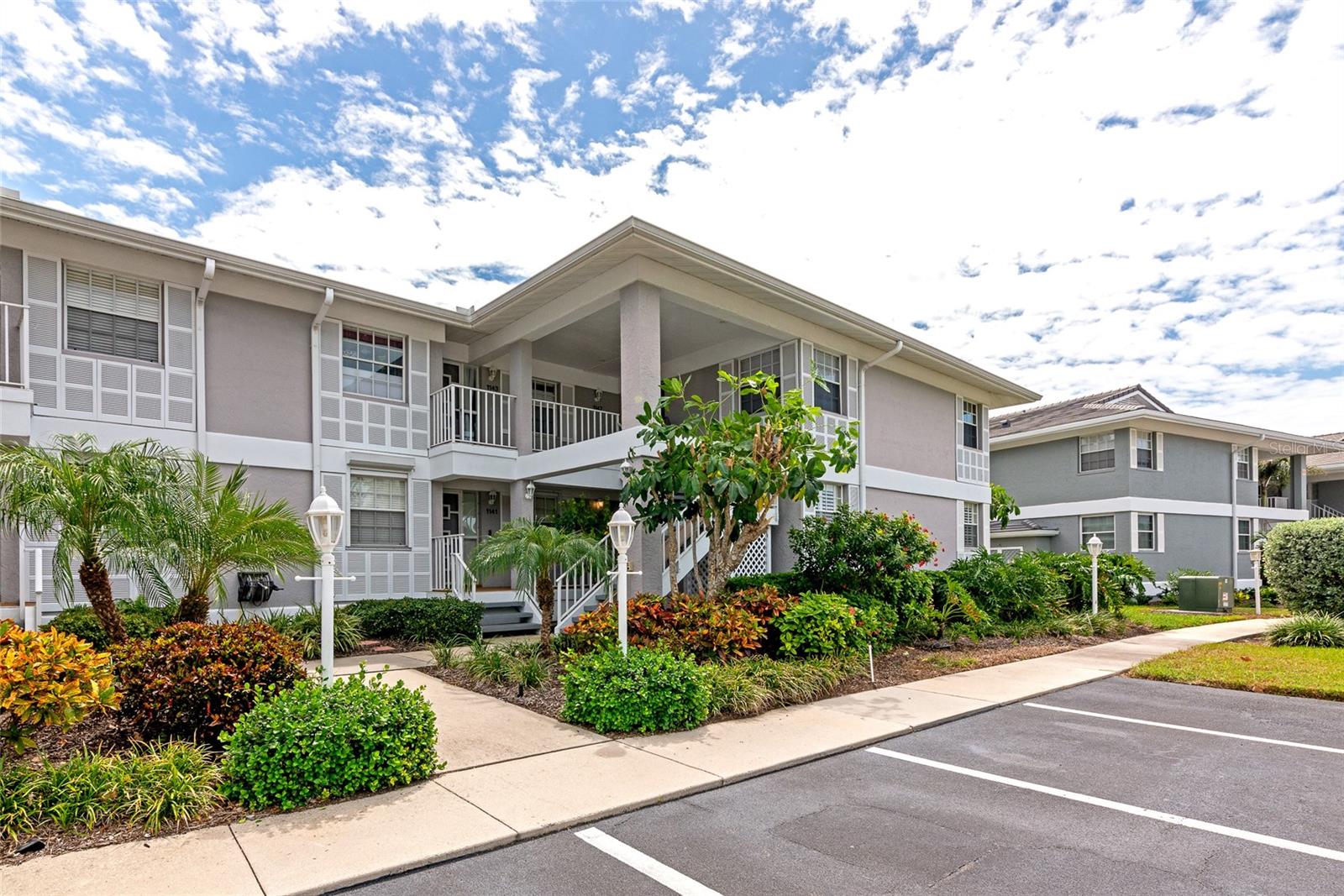1145 Edgewater Circle, FL