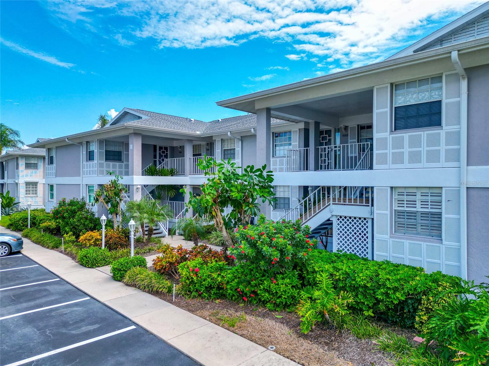 1145 Edgewater Circle, FL