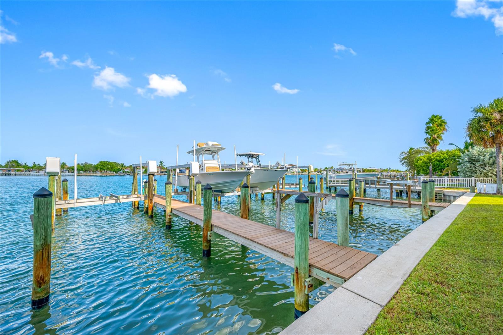 8575 Sunset Court, FL