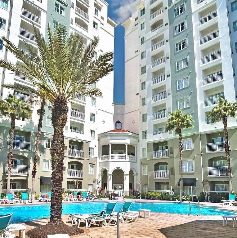 7383 Universal Blvd, FL